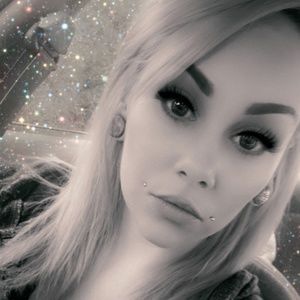 Meet your Posher, Cayce